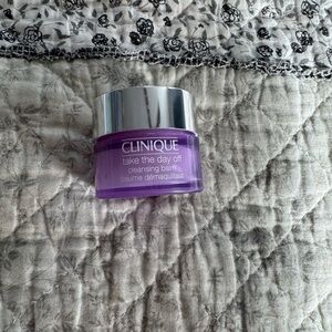 Take the day away from Clinique bundle